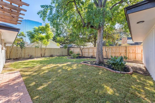 12315 Barryknoll Lane, Houston, TX 77024