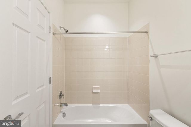 33 DENISON ST, Fredericksburg, VA 22406