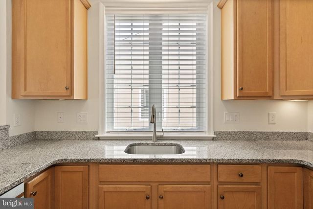 33 DENISON ST, Fredericksburg, VA 22406