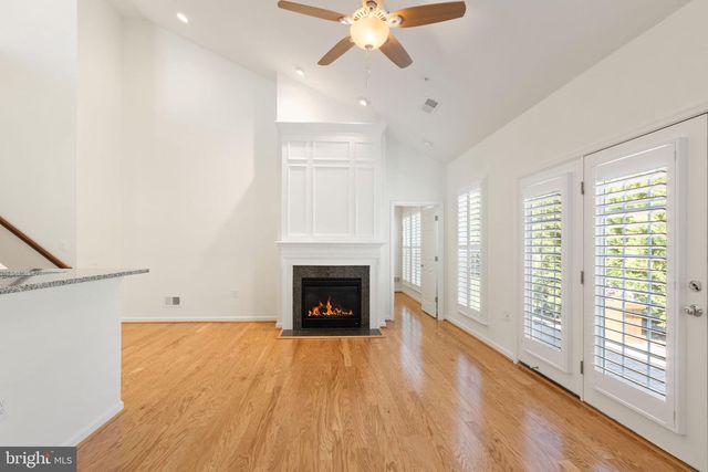 33 DENISON ST, Fredericksburg, VA 22406