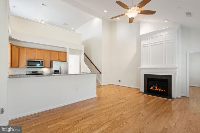 33 DENISON ST, Fredericksburg, VA 22406