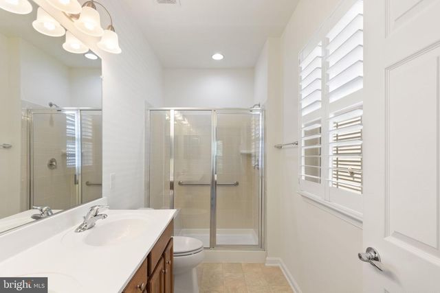 33 DENISON ST, Fredericksburg, VA 22406