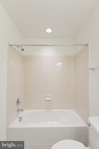 33 DENISON ST, Fredericksburg, VA 22406