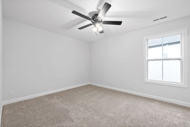 1758 Oak Forest Dr, Clarksville, TN 37043