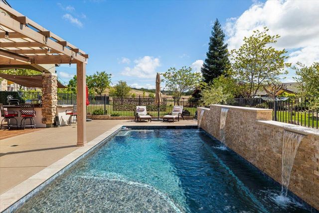 112 Glen View Ct, Copperopolis, CA 95228