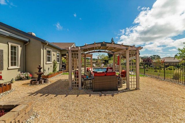 112 Glen View Ct, Copperopolis, CA 95228