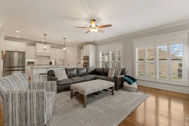 18 Beechwood Ct, Mount Juliet, TN 37122