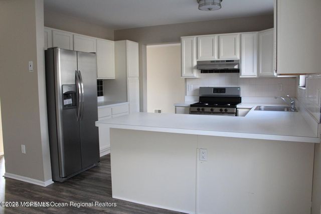 60 Perri Road, Freehold, NJ 07728