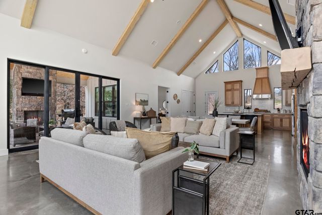 208 County Road 2129, Pittsburg, TX 75686