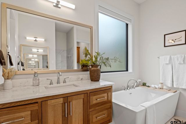 208 County Road 2129, Pittsburg, TX 75686