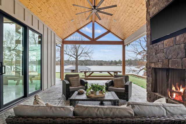 208 County Road 2129, Pittsburg, TX 75686