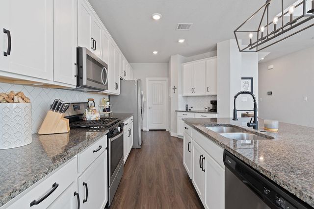 209 Birkshire DR, Georgetown, TX 78626