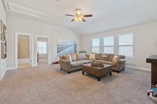 209 Birkshire DR, Georgetown, TX 78626