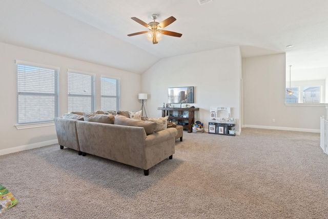 209 Birkshire DR, Georgetown, TX 78626