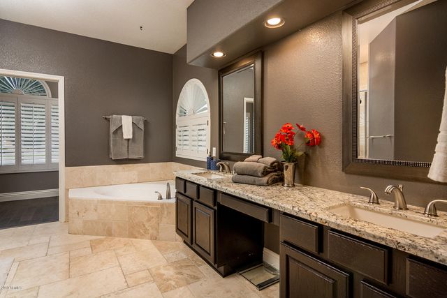 1471 W Bartlett Way, Chandler, AZ 85248