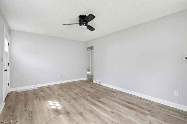 1696 Oakwood Avenue, Akron, OH 44301