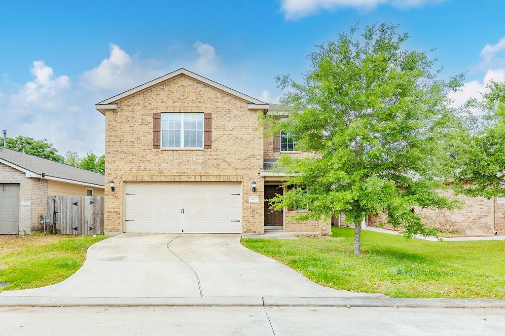 10035 Meadow Mill Forest Lane, Houston, TX 77044