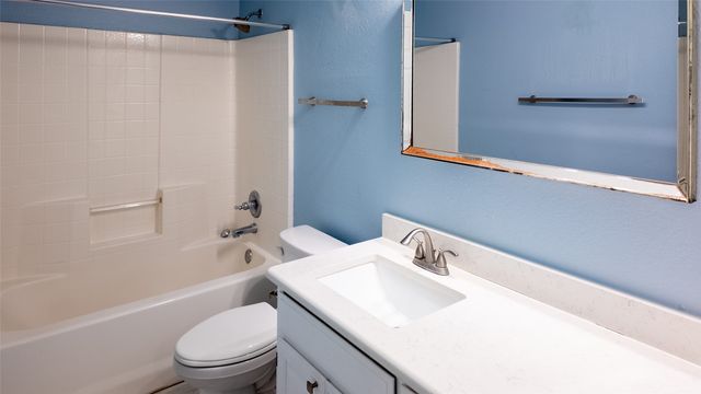 124 Topaz Circle, Hewitt, TX 76643