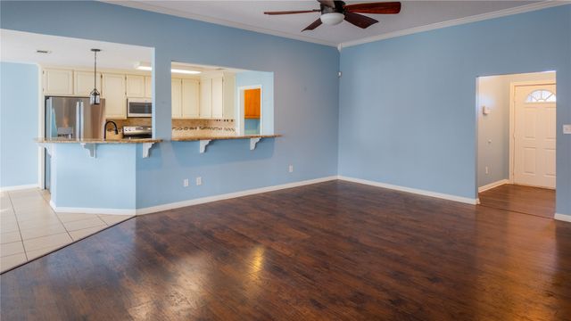 124 Topaz Circle, Hewitt, TX 76643