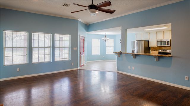 124 Topaz Circle, Hewitt, TX 76643