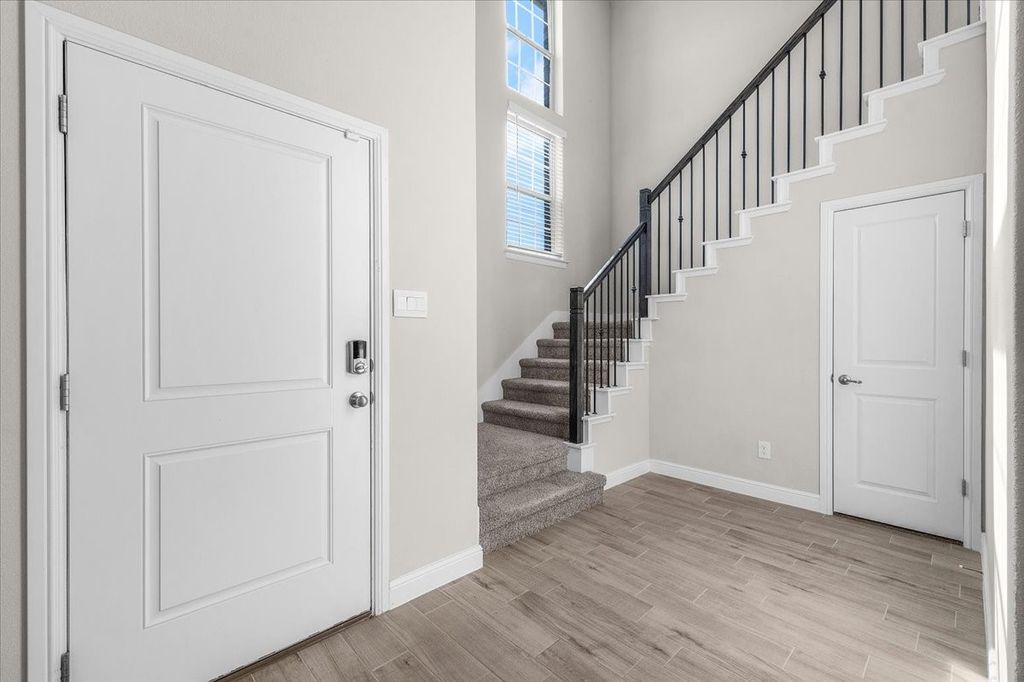 344 Valentine Court, Burleson, TX 76028 — photo 4