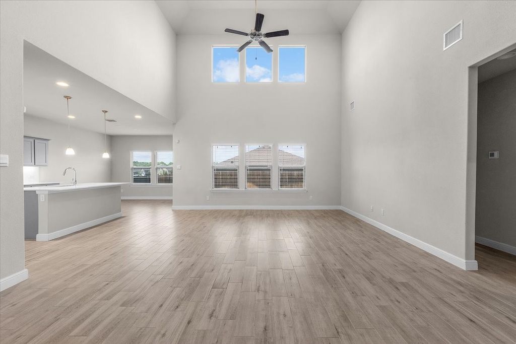 344 Valentine Court, Burleson, TX 76028 — photo 5