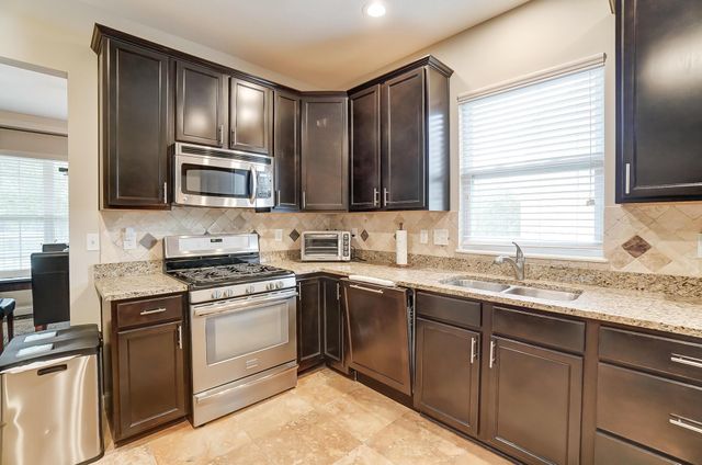 1373 Pinnacle Club Drive, Grove City, OH 43123