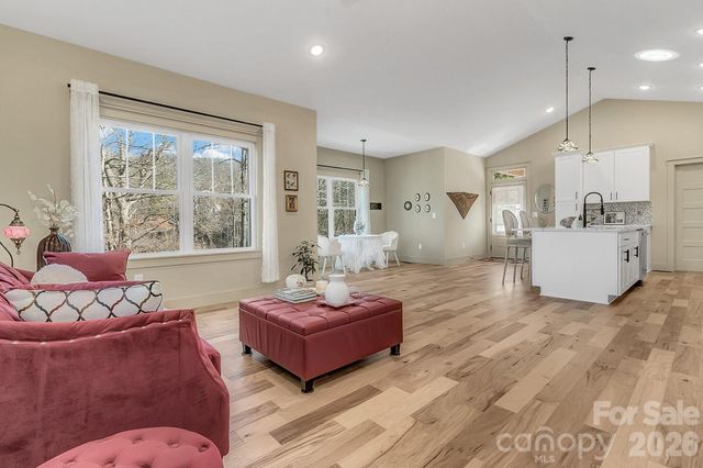 40 Rangeley Drive, Asheville, NC 28803