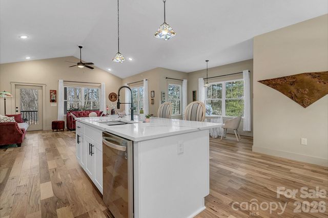 40 Rangeley Drive, Asheville, NC 28803