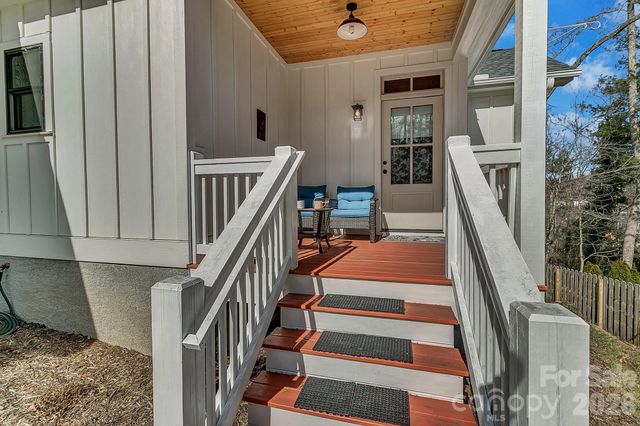 40 Rangeley Drive, Asheville, NC 28803