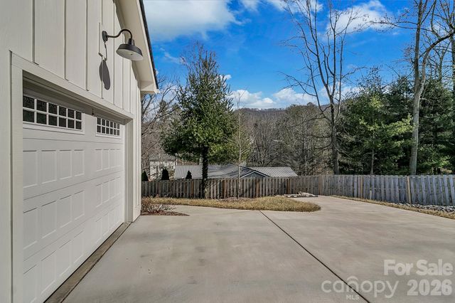 40 Rangeley Drive, Asheville, NC 28803