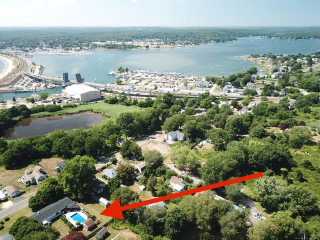 42 Millstone Road West, Waterford, CT 06385