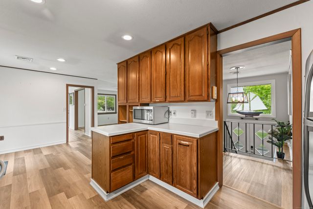 42 Millstone Road West, Waterford, CT 06385