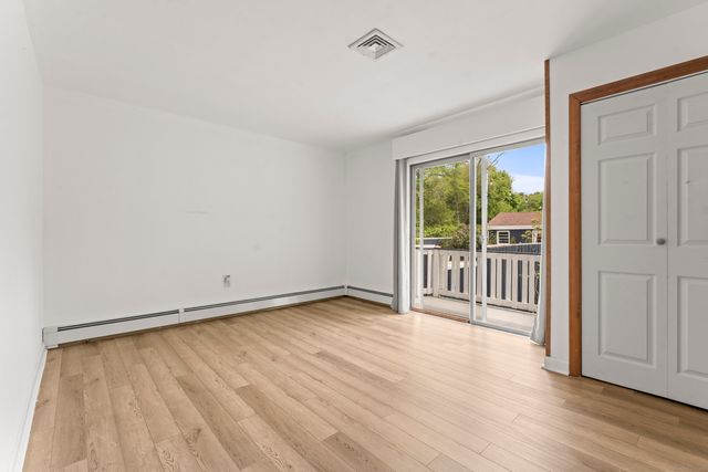 42 Millstone Road West, Waterford, CT 06385
