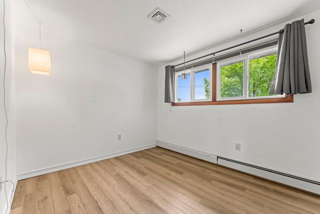 42 Millstone Road West, Waterford, CT 06385