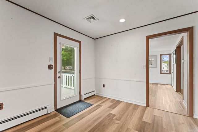 42 Millstone Road West, Waterford, CT 06385