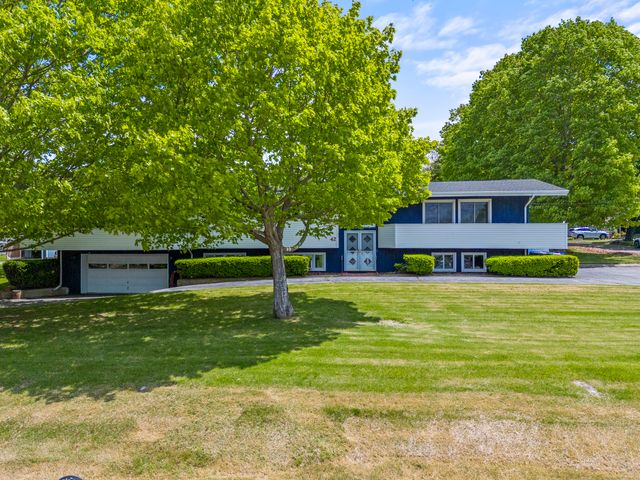 42 Millstone Road West, Waterford, CT 06385