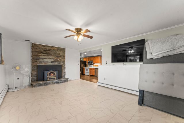 42 Millstone Road West, Waterford, CT 06385