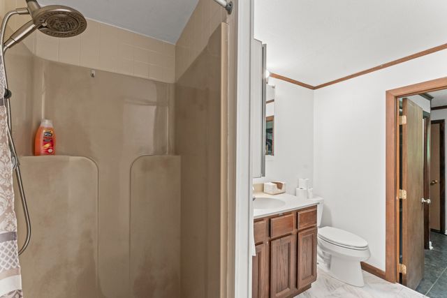 42 Millstone Road West, Waterford, CT 06385