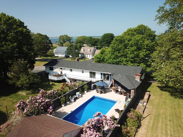 42 Millstone Road West, Waterford, CT 06385