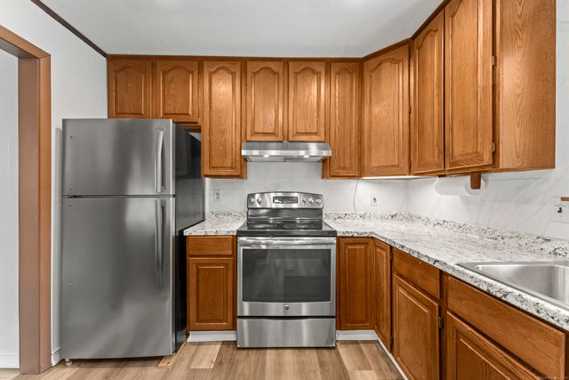 42 Millstone Road West, Waterford, CT 06385