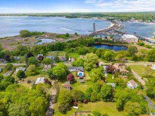 42 Millstone Road West, Waterford, CT 06385