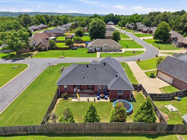 55 Linda Cir, Greenbrier, AR 72058