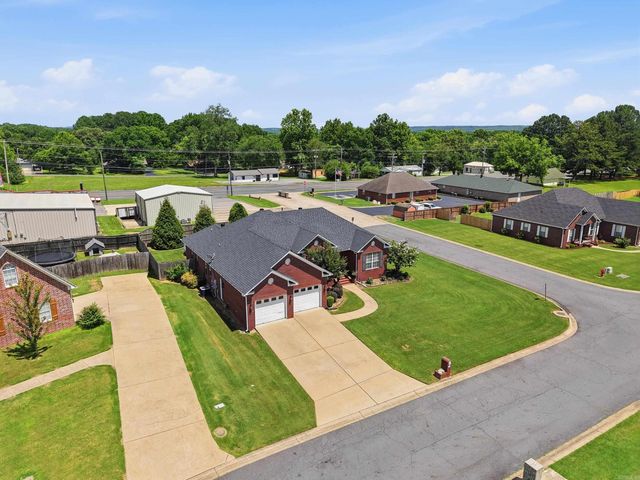 55 Linda Cir, Greenbrier, AR 72058