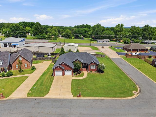 55 Linda Cir, Greenbrier, AR 72058