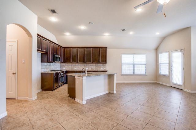 700 Golden Nugget Drive, Mckinney, TX 75069