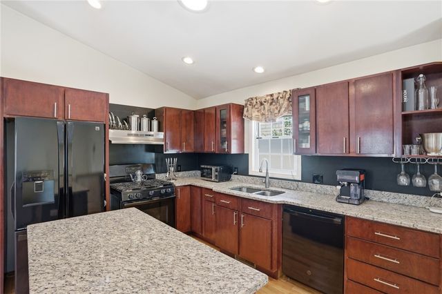 212 Lexington Avenue, North Providence, RI 02904