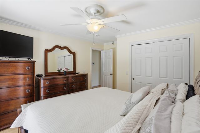 212 Lexington Avenue, North Providence, RI 02904