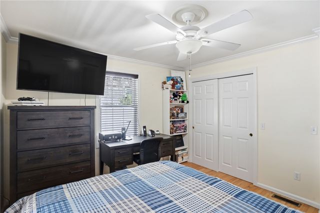 212 Lexington Avenue, North Providence, RI 02904