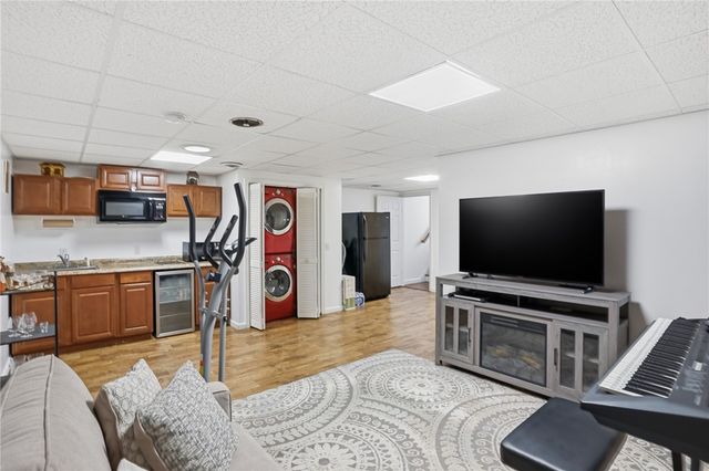 212 Lexington Avenue, North Providence, RI 02904